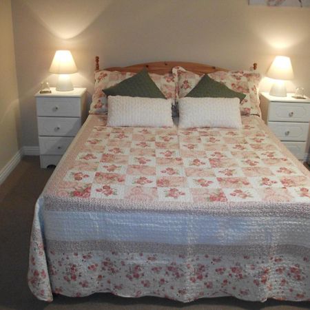 Rocksberry Bed & Breakfast Каслбар Экстерьер фото