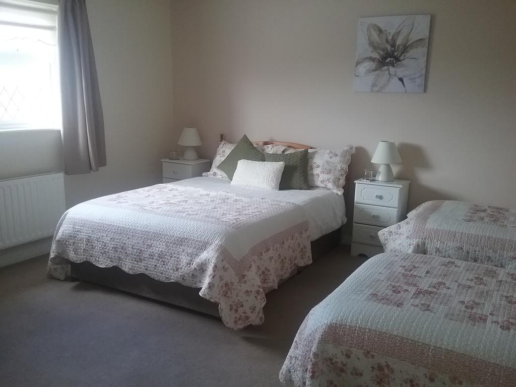 Rocksberry Bed & Breakfast Каслбар Экстерьер фото