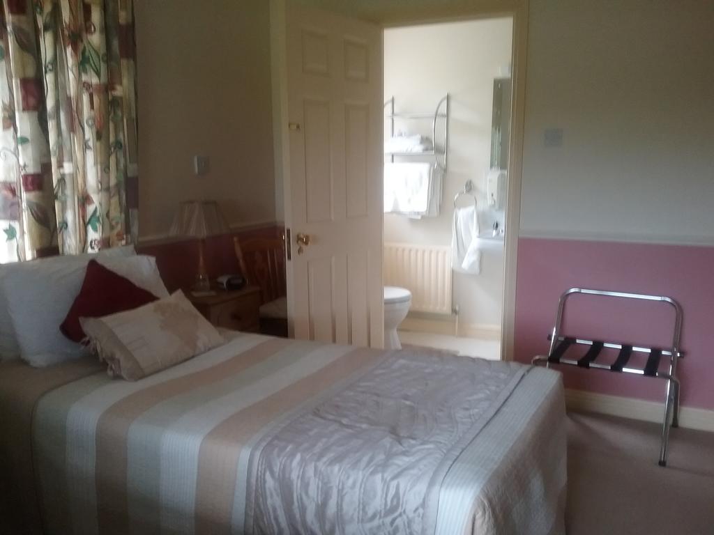 Rocksberry Bed & Breakfast Каслбар Экстерьер фото